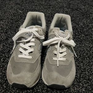New balance woman's size 8 shoes
